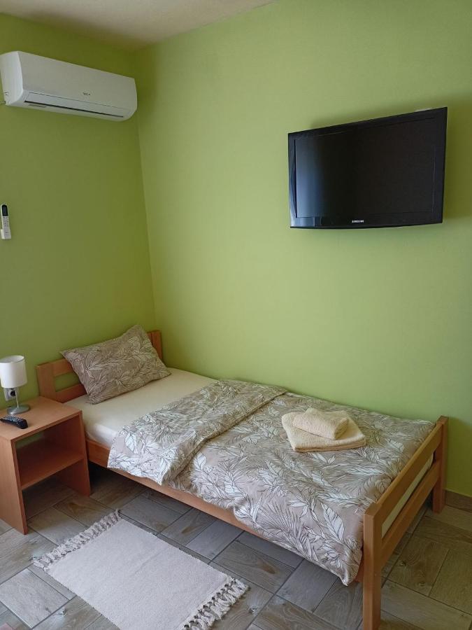 Apartman Fiva Appartement Pacir Buitenkant foto